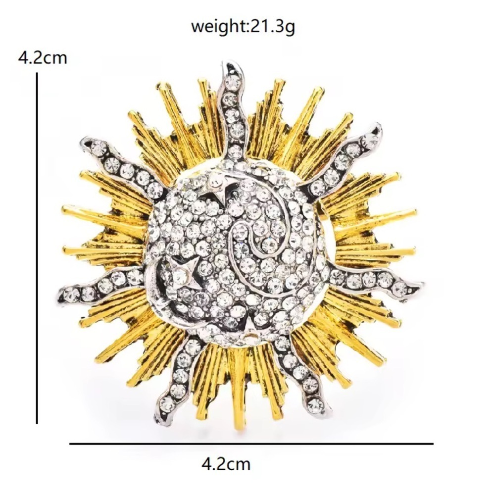 Vintage Gold Sunburst Crystal Brooch – Radiant Statement Pin - Picture 4 of 9
